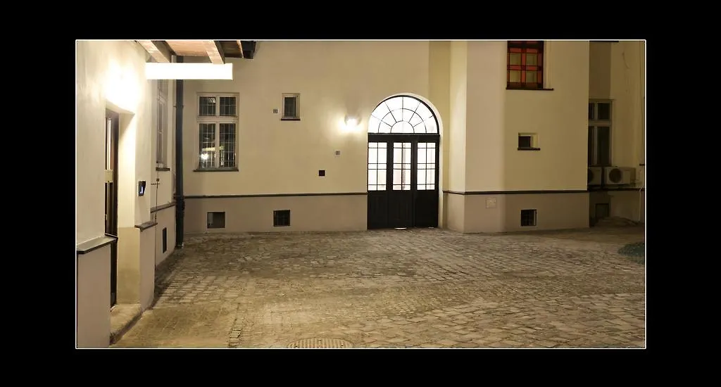 777 Apartments 2 كراكوفيا 0*,